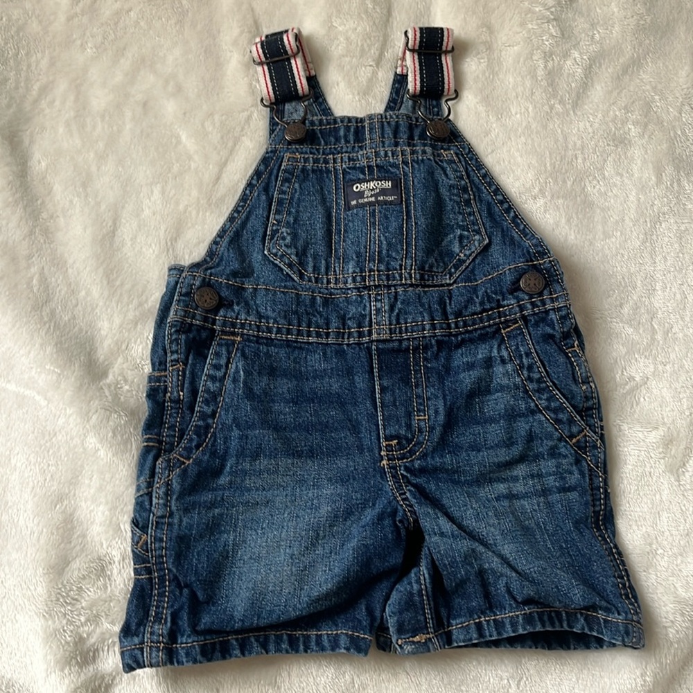 💙Oshkosh B’gosh denim shorteralls!!💙